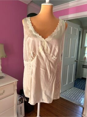 Silky Lace-Trim Ivory Sleep Chemise